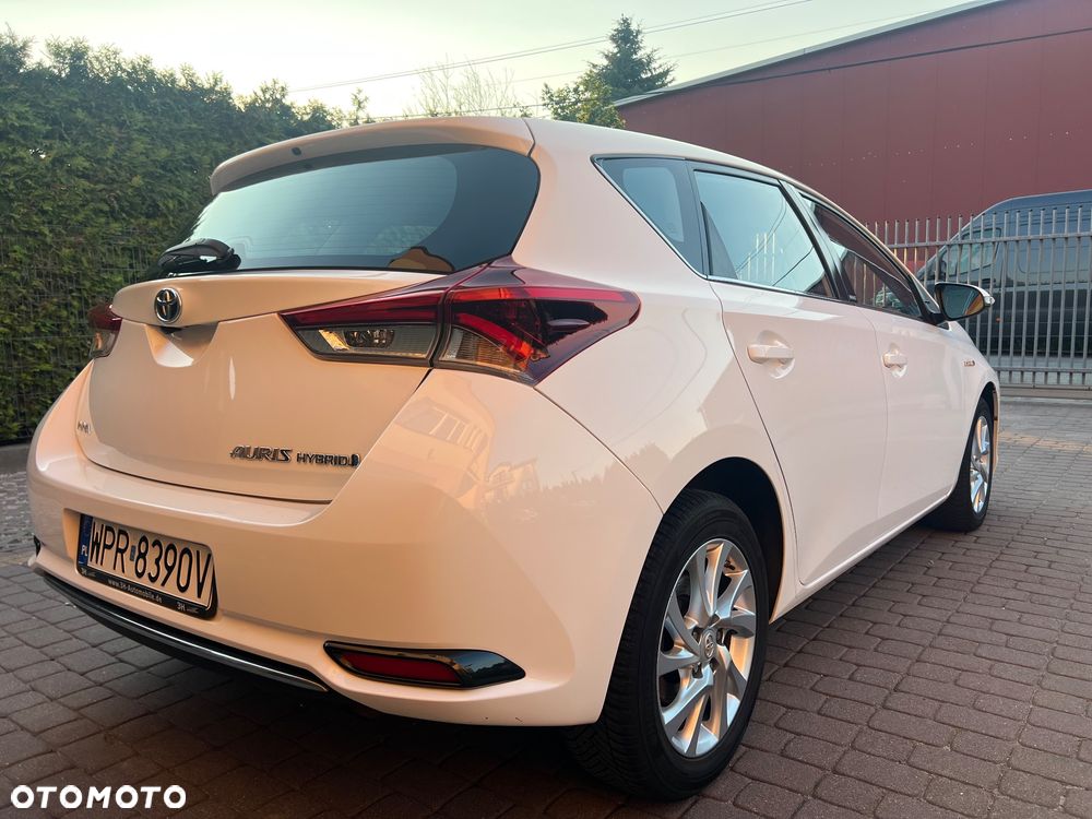 Toyota Auris 1.8 HSD Sol - 14