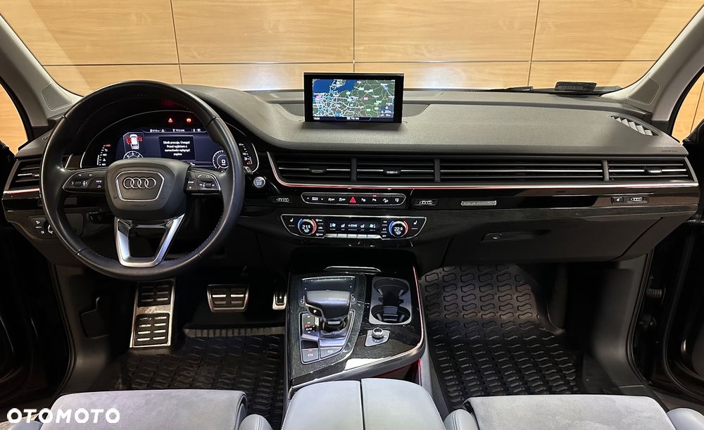 Audi Q7 - 11