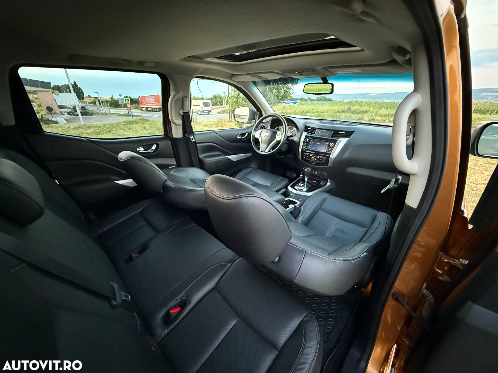 Nissan Navara DC 4x4 Autm. N-Connecta - 11