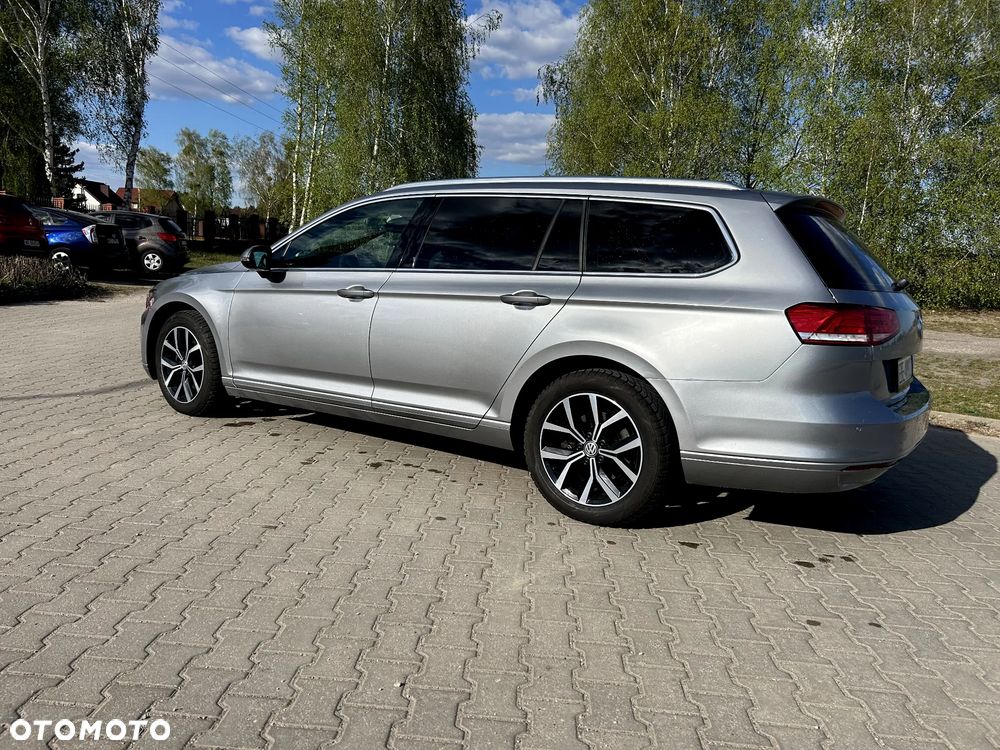 Volkswagen Passat - 4