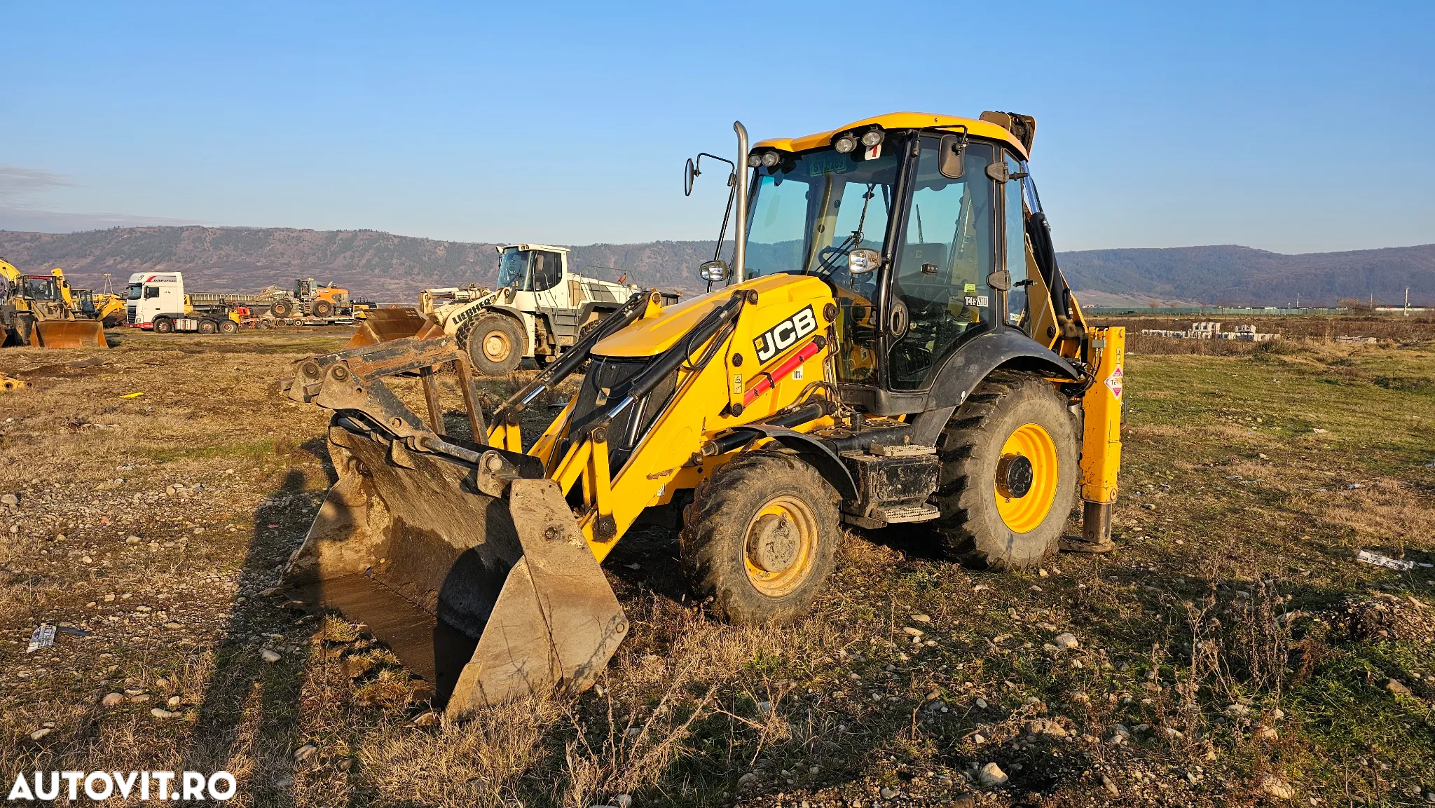 JCB 3CX Buldoexcavator - 8