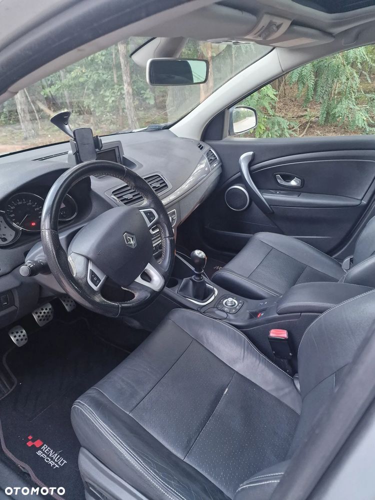 Renault Megane TCe 180 GT - 16