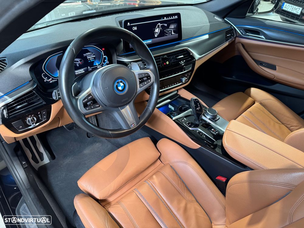 BMW 530 e Pack Desportivo M - 29