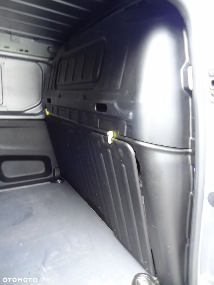 Toyota Proace City 3 osobowy - 16