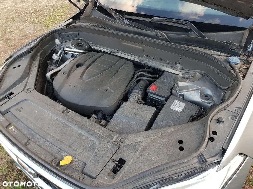 Volvo XC 90 D5 AWD Geartronic Momentum - 17