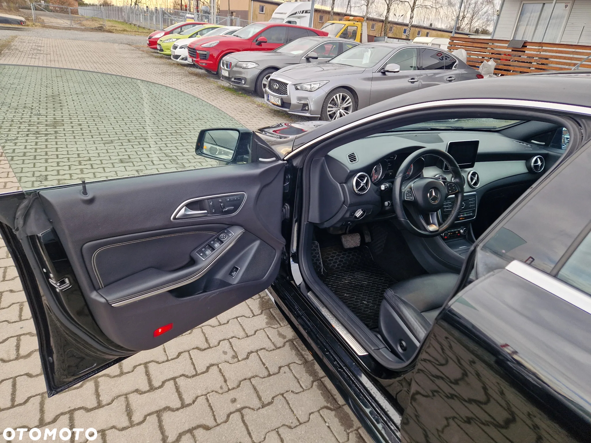 Mercedes-Benz CLA 250 7G-DCT - 12