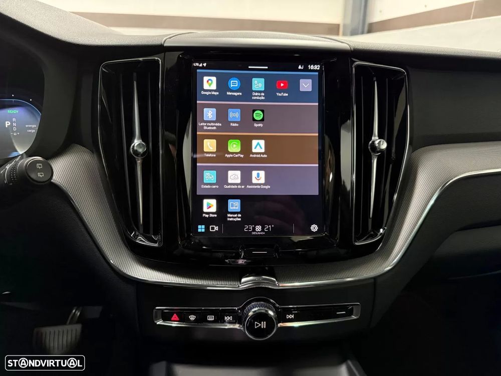 Volvo XC 60 2.0 T6 PHEV Black Edition - 24