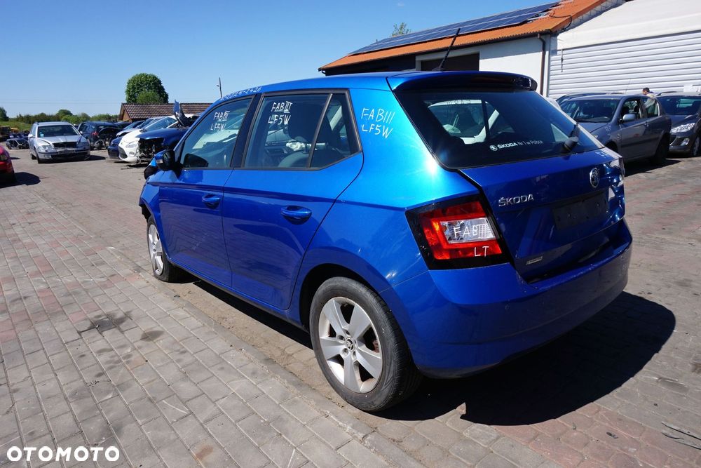 SKODA FABIA III NJ3 5D HB 2017 LF5W 1.2 TSI CJZD 110KM PRQ NIEBIESKI na części - 3
