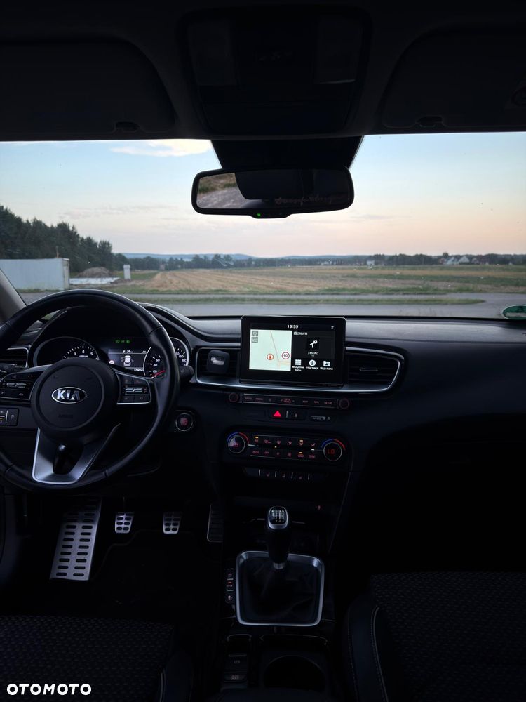 Kia Ceed 1.4 T-GDI OPF Spirit - 24