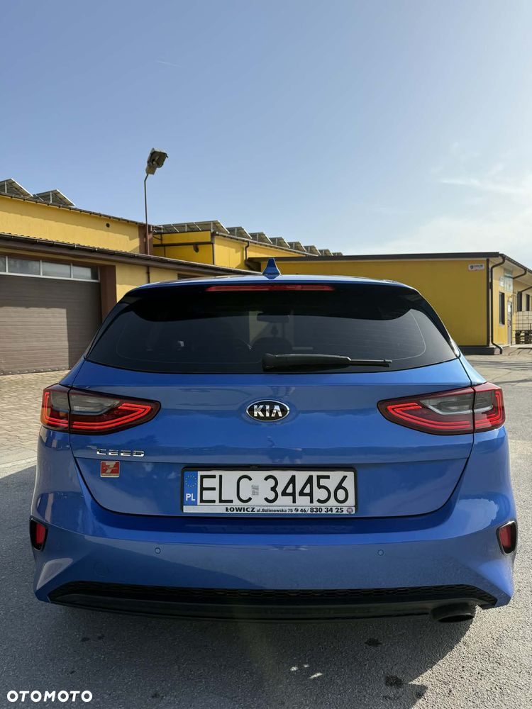 Kia Ceed 1.4 L - 3