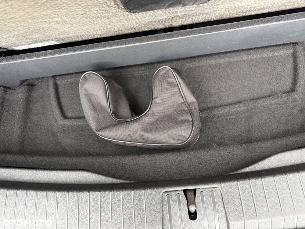 Volkswagen Touran 1.4 TSI (BlueMotion Technology) DSG Comfortline - 19
