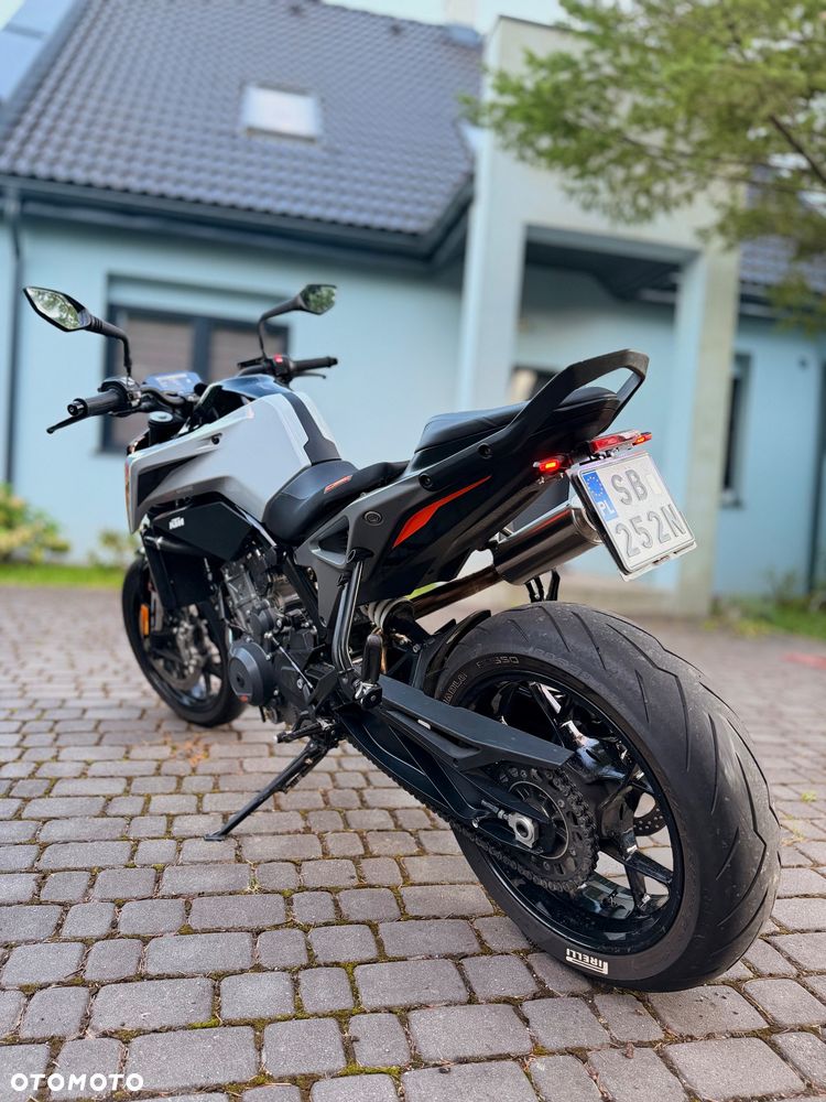KTM Duke 790 - 4