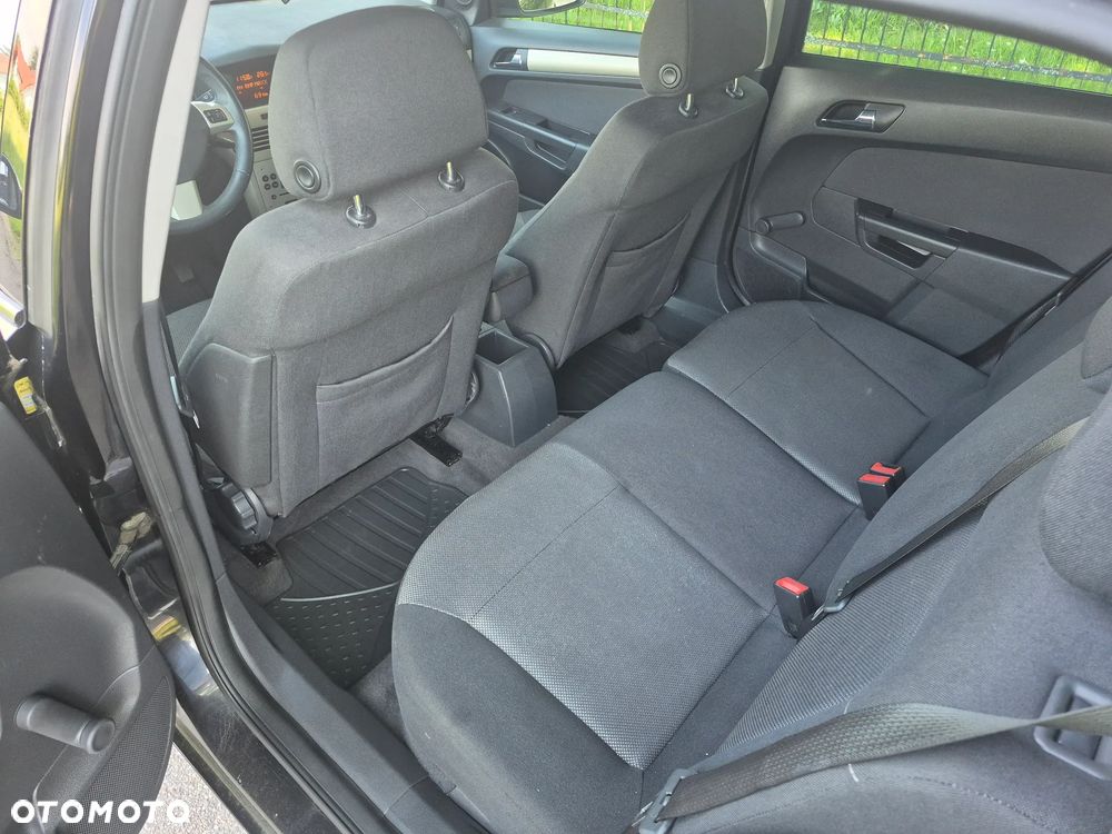 Opel Astra 1.6 Comfort / Cool - 26