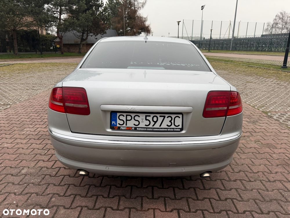 Audi A8 - 8