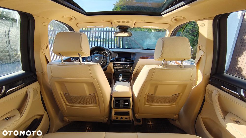 BMW X3 xDrive28i xLine - 16