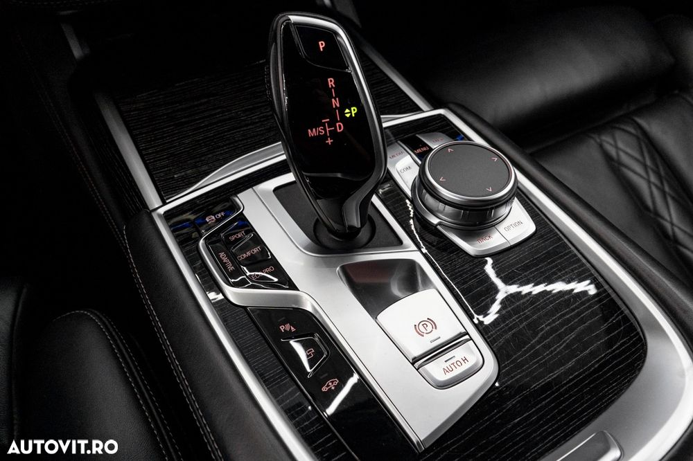 BMW Seria 7 730d MHEV - 35