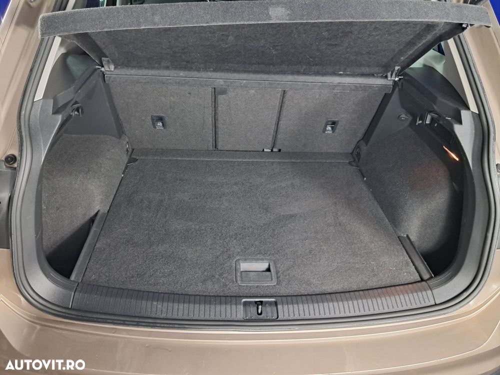 Volkswagen Tiguan - 27