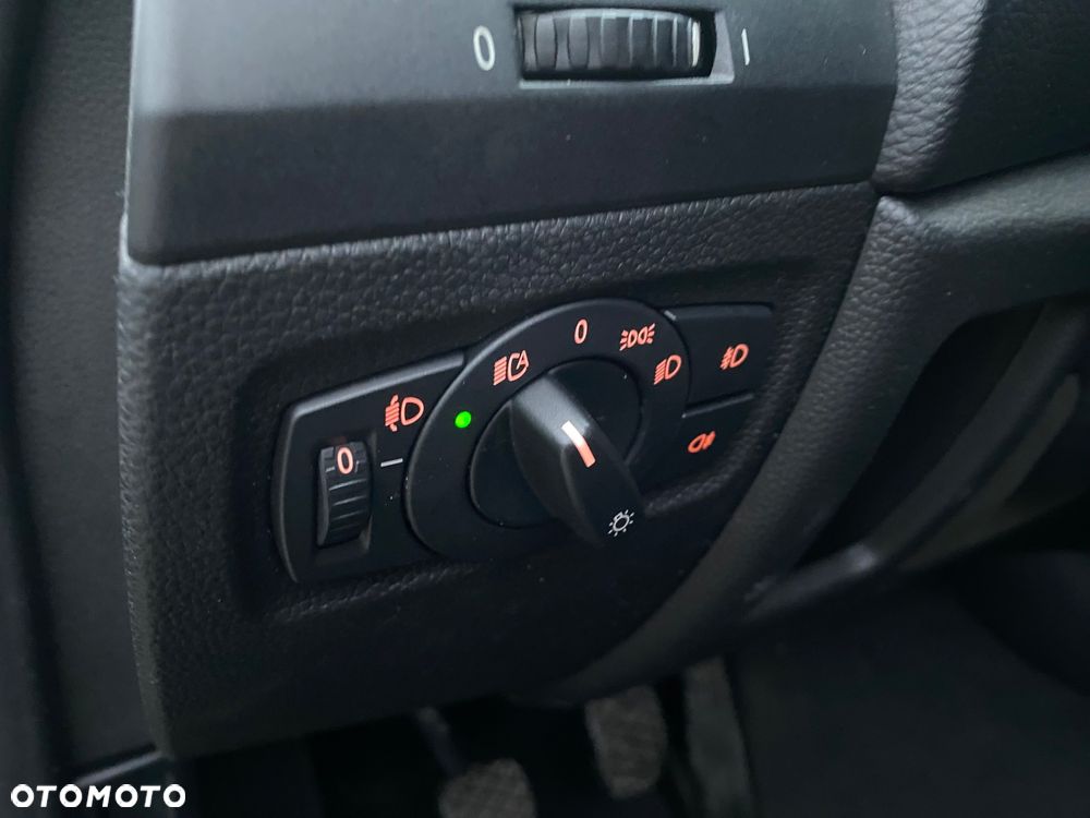 BMW Seria 1 118d DPF Edition Sport - 13