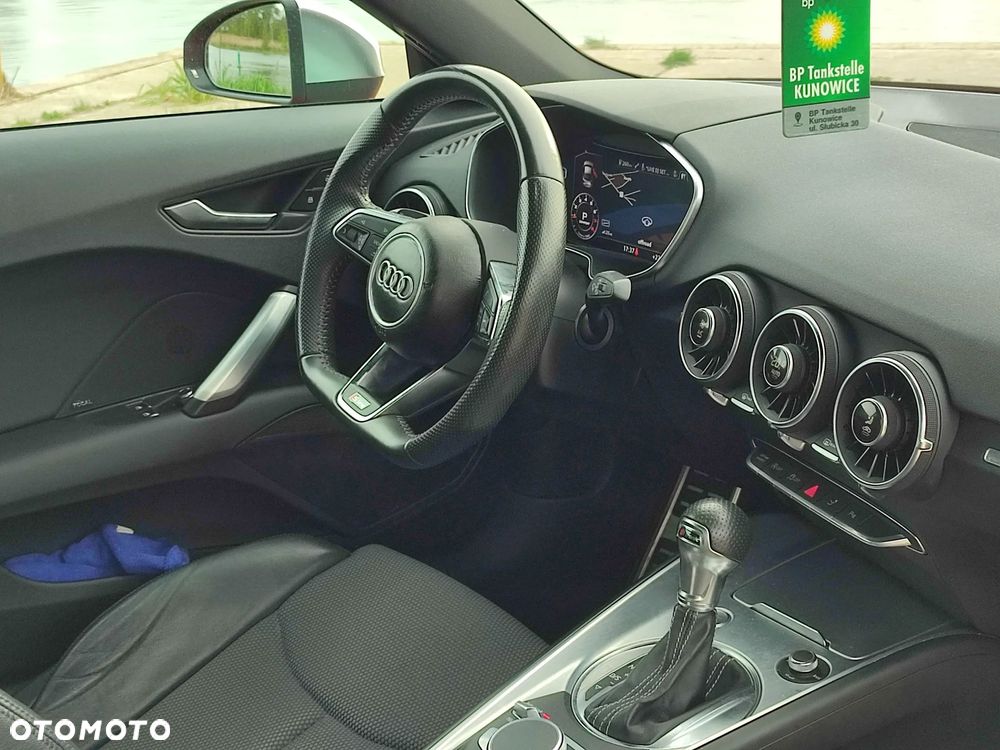 Audi TT Coupé - 11