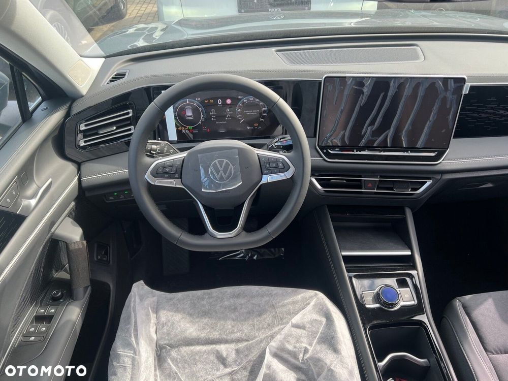 Volkswagen Tiguan - 8