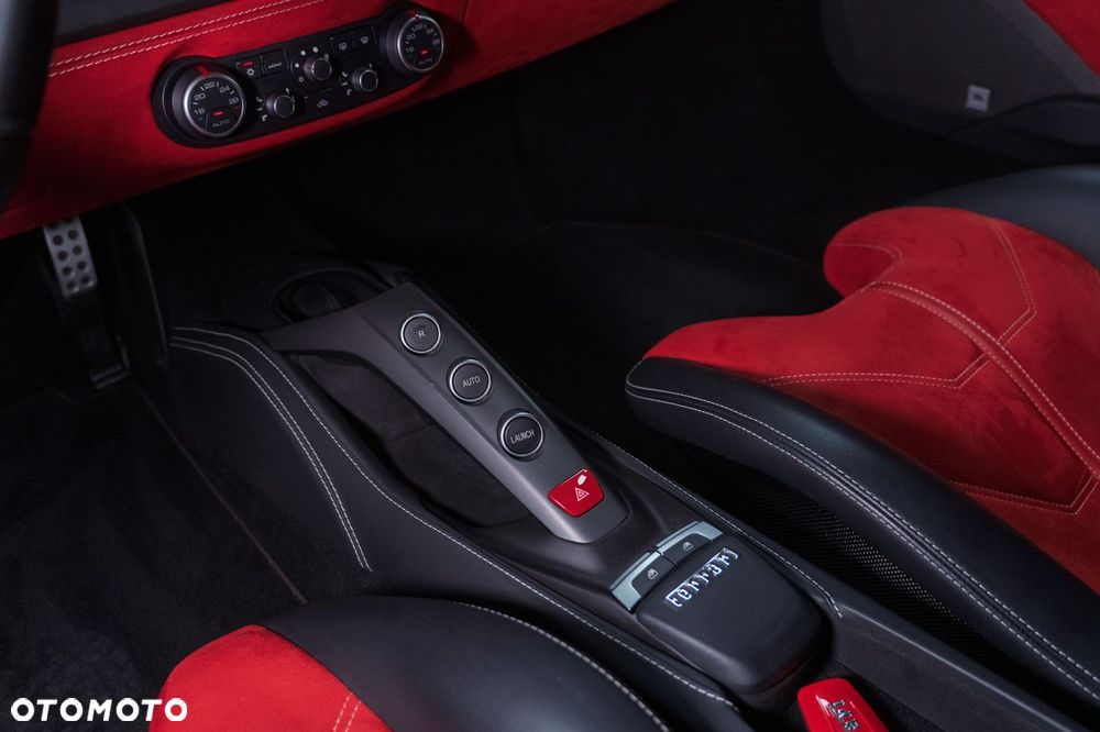 Ferrari 488 - 33