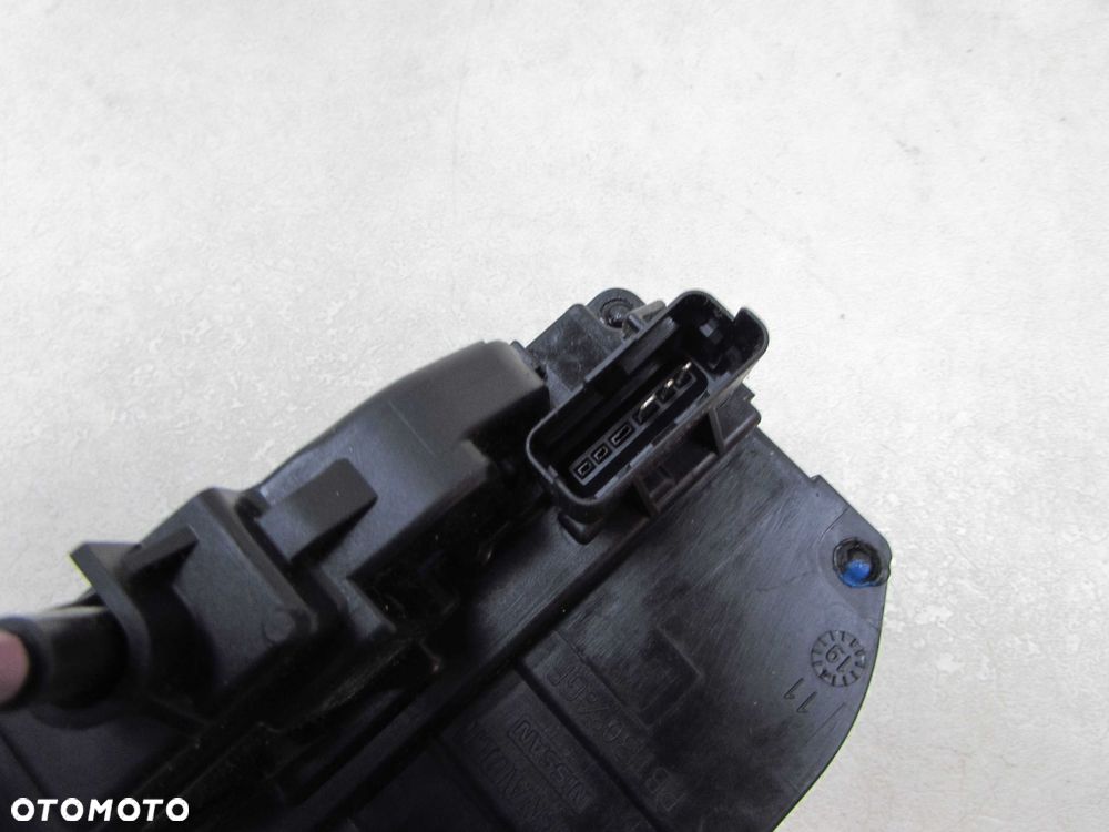 NISSAN NV200 09-21 ZAMEK DRZWI PRAWY PRZOD - 6