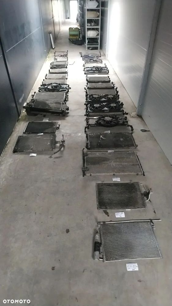 RENAULT CHŁODNICA WODY - 1