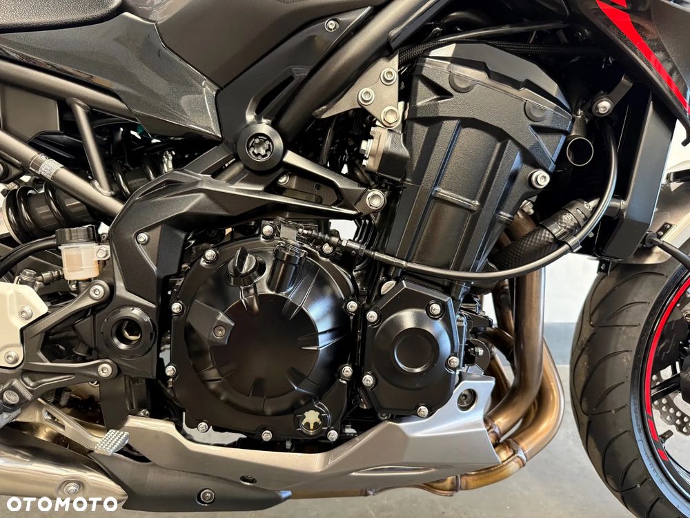 Kawasaki Z 900 - 14