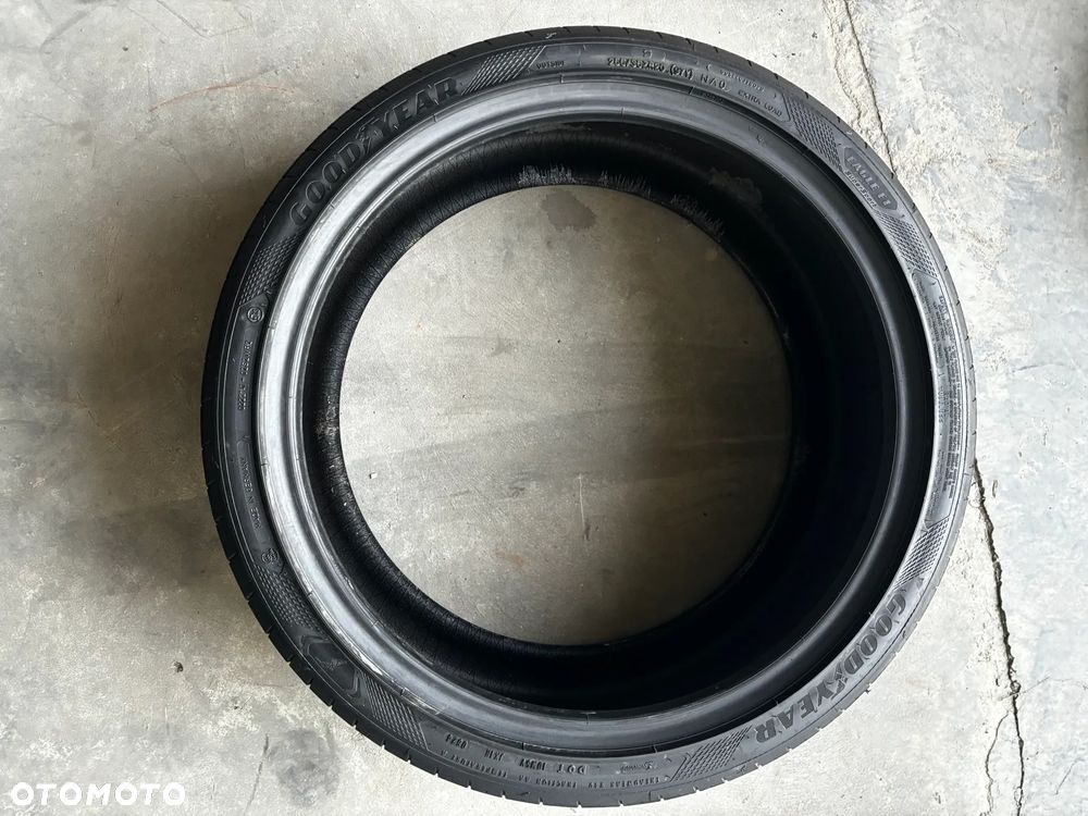 Opony letnie Goodyear Eagle F1 SuperSport - 255/35R20 - 3