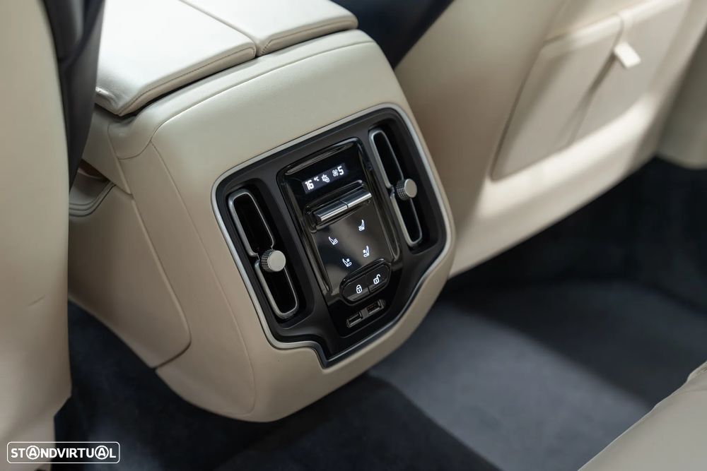 Aston Martin DBX Standard - 53