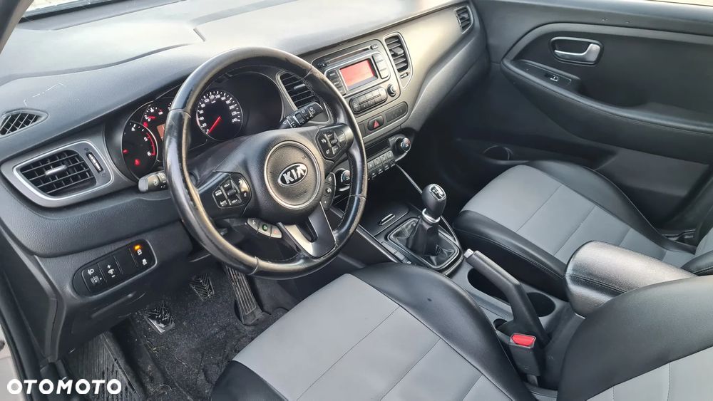 Kia Carens 1.7 CRDi L 7os - 4