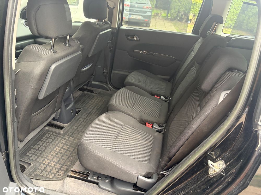 Peugeot 5008 - 12