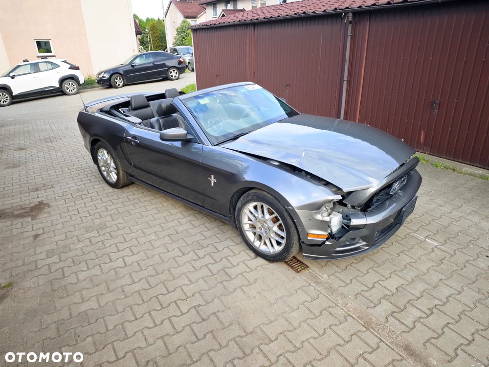 Ford Mustang 3.7 V6 - 8