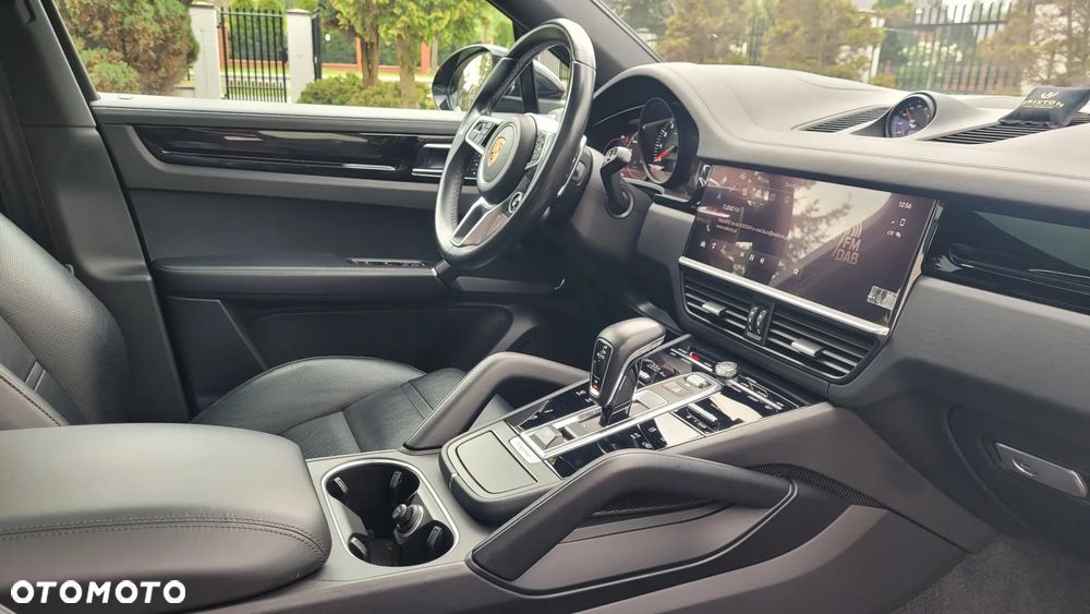 Porsche Cayenne Standard - 20