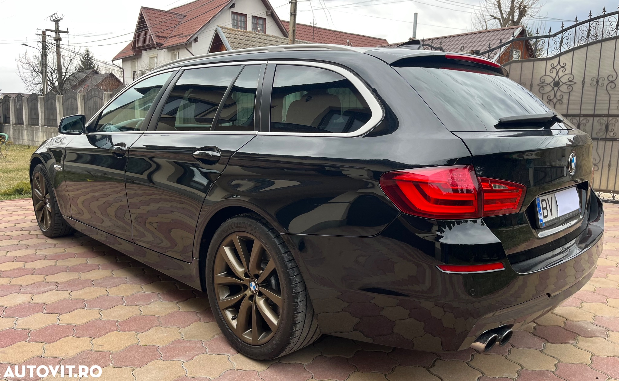 BMW Seria 5 525d Touring Sport-Aut. - 2