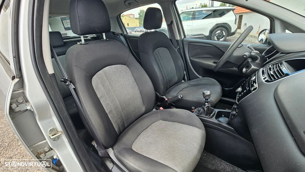 Fiat Punto 1.2 Lounge S&S - 30