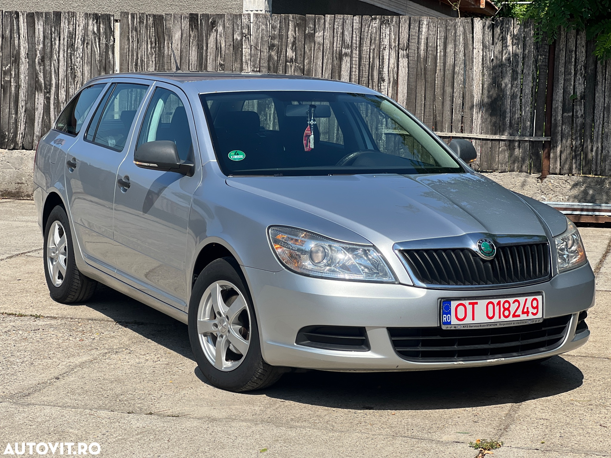 Skoda Octavia Combi 1.6 TDI DPF GreenLine - 2