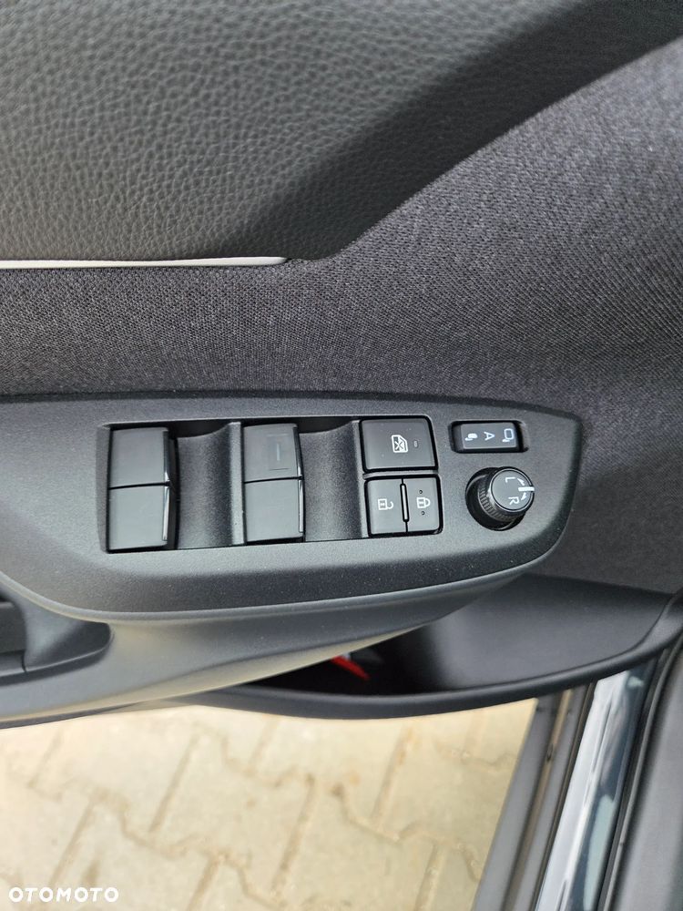 Toyota Yaris Cross Hybrid 1.5 Comfort AWD - 13