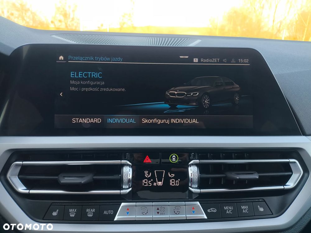 BMW Seria 3 320e - 35