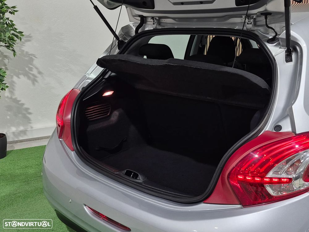 Peugeot 208 1.4 HDi Active - 23