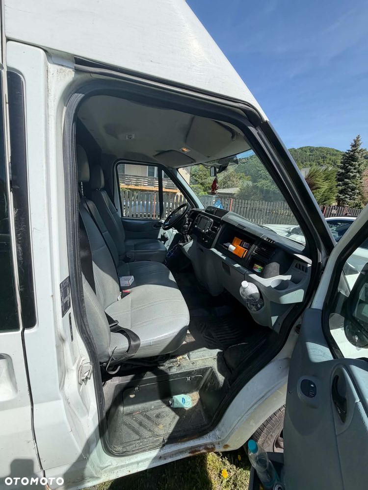Ford Transit 350L RWD - 6