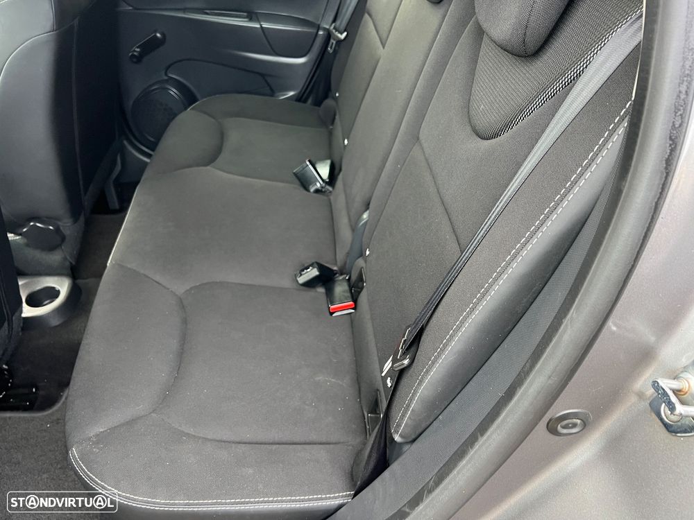 Renault Clio dCi 90 Dynamique - 36