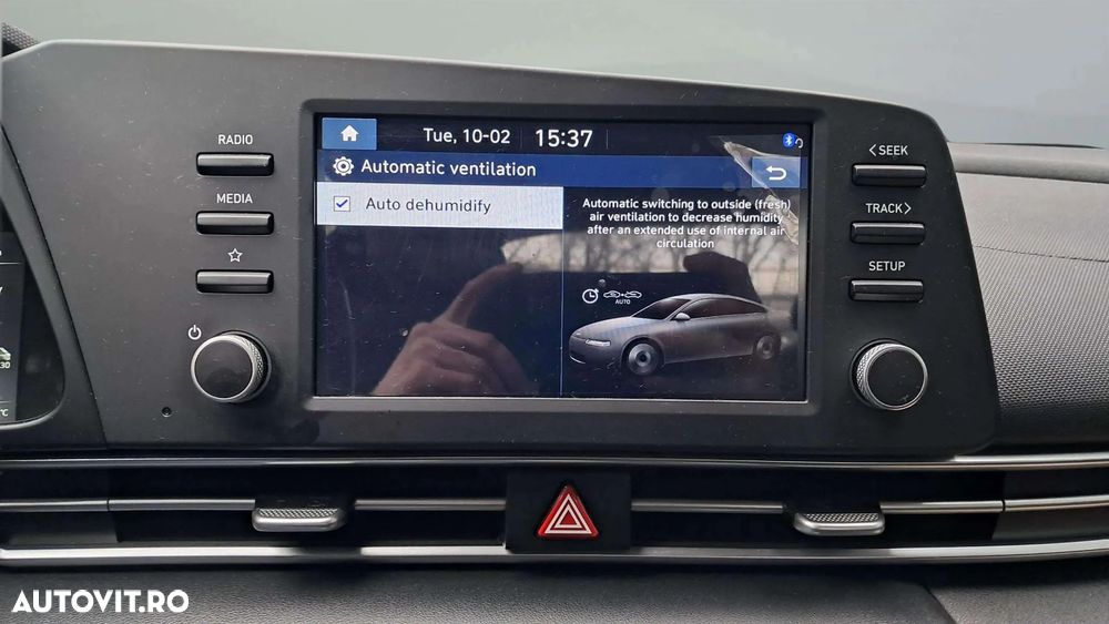 Hyundai Elantra 1.6 l 123 CP CVT Comfort - 10