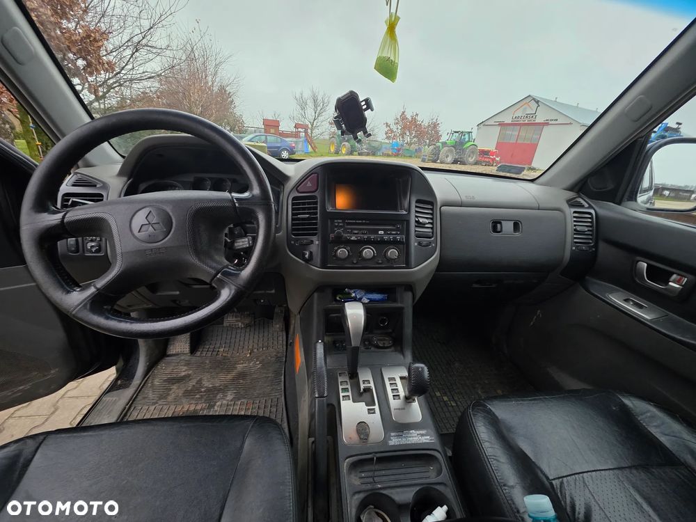Mitsubishi Pajero 3.2 DID - 9