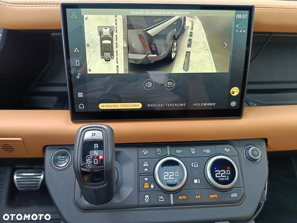 Land Rover Defender - 39