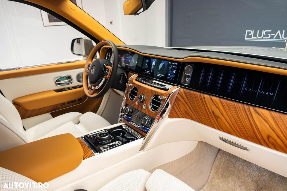 Rolls-Royce Cullinan - 11