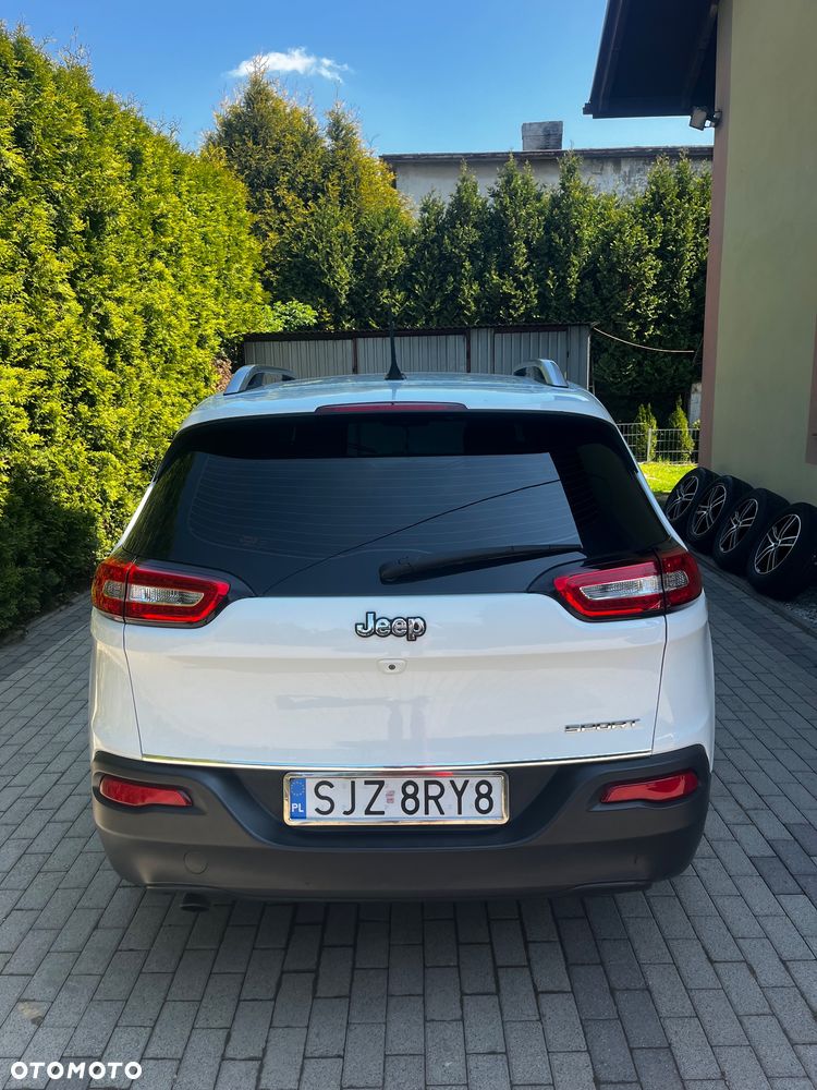 Jeep Cherokee - 5