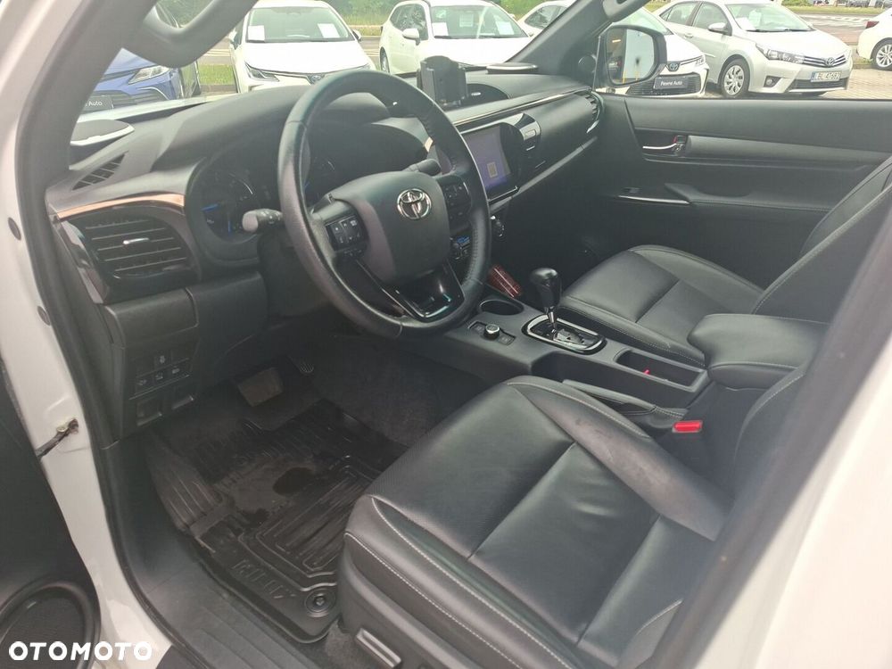 Toyota Hilux 2.8 D-4D mHEV Double Cab Invincible 4x4 - 17