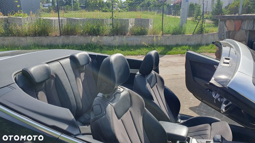 Audi A5 Cabrio - 12