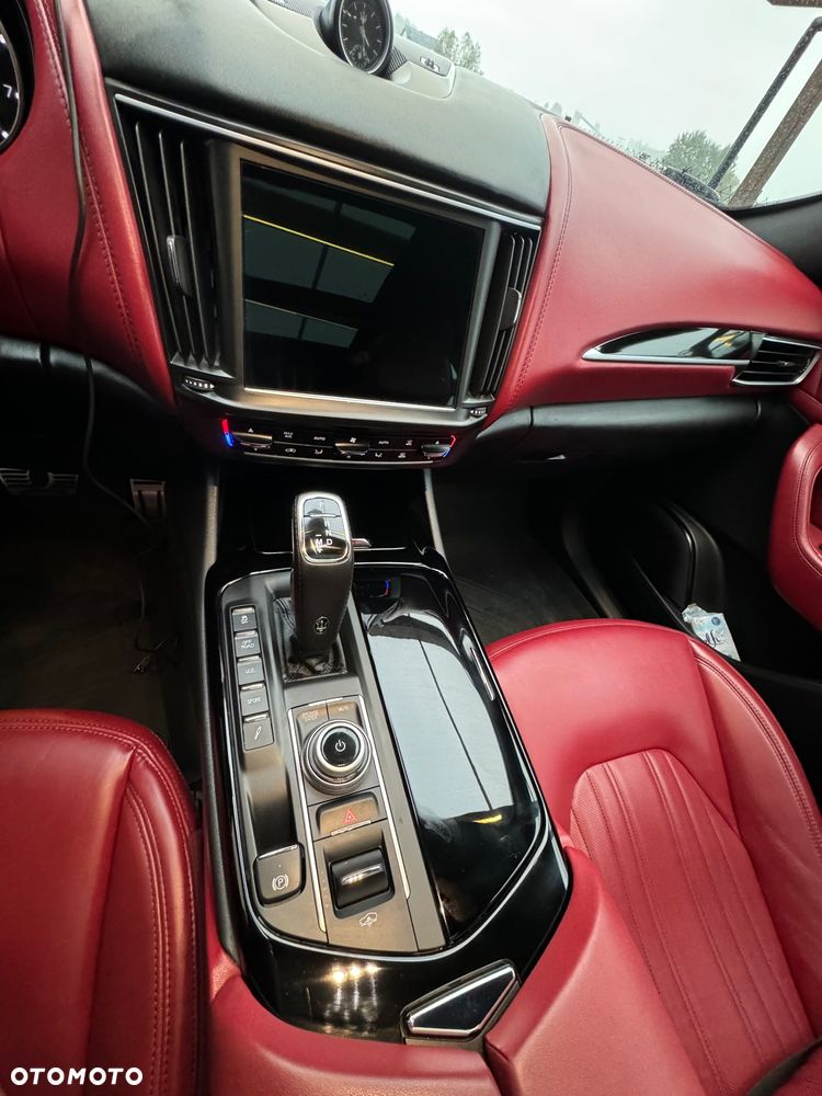 Maserati Levante Q4 GranSport - 20